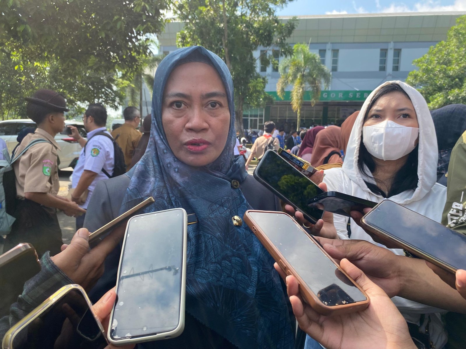 Foto Pelaksana Harian (Plh) Dispora Kaltim, Sri Wartini, saat diwawancarai di Samarinda