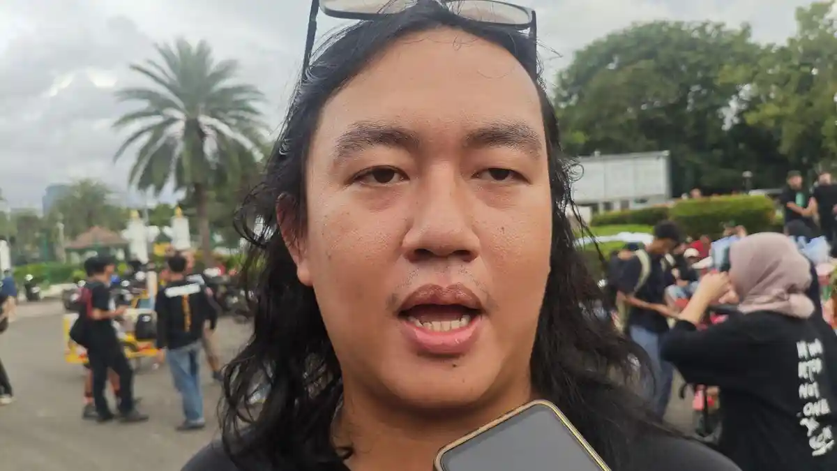 Wakil-Koordinator-Bidang-Eksternal-KontraS-Andrie-Yunus-saat-ditemui-pada-Aksi-Kamisan